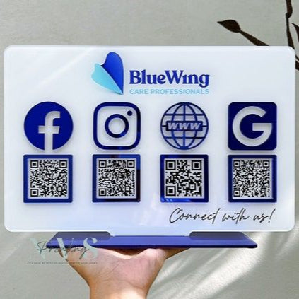 Panneau d'affichage miroir en acrylique personnalisable avec 4 codes QR