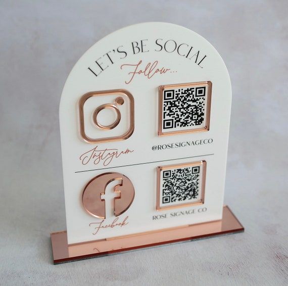 Panneau d'affichage miroir en acrylique personnalisable avec 2 codes QR